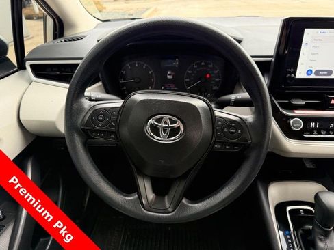 Used 2025 Toyota Corolla LE w/ LE Premium Package image 14