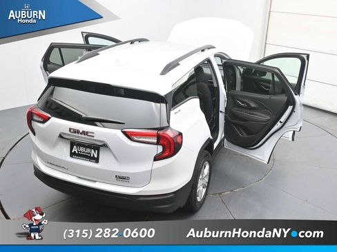 Used 2022 GMC Terrain SLE AWD/4WD image 37