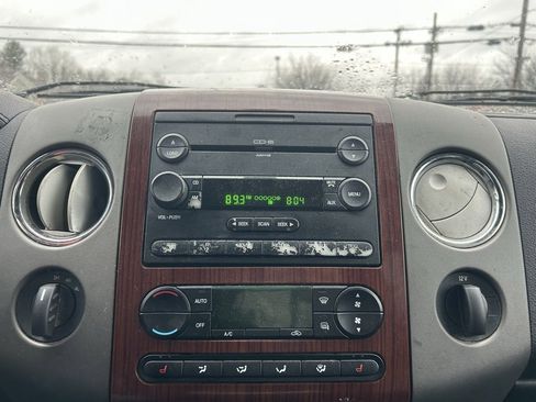 Used 2005 Ford F150 XLT image 20