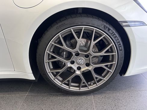 Used 2023 Porsche 911 Carrera image 32