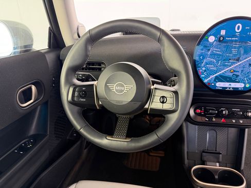 Used 2025 MINI Cooper S FWD image 15