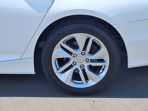 Used 2019 Honda Accord LX image 29