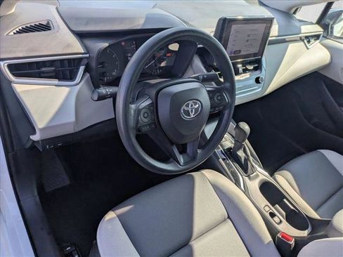 Used 2023 Toyota Corolla LE image 9