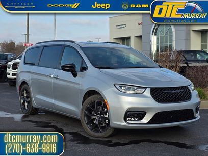 New 2026 Chrysler Pacifica Limited