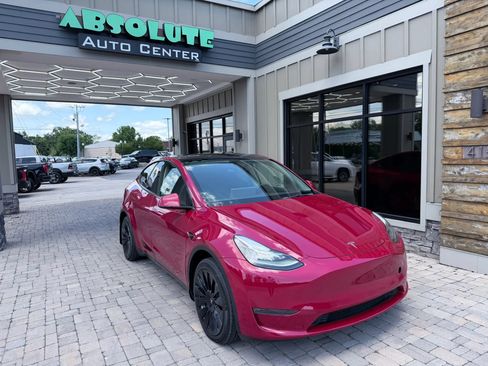 Used 2022 Tesla Model Y Long Range AWD/4WD image 53