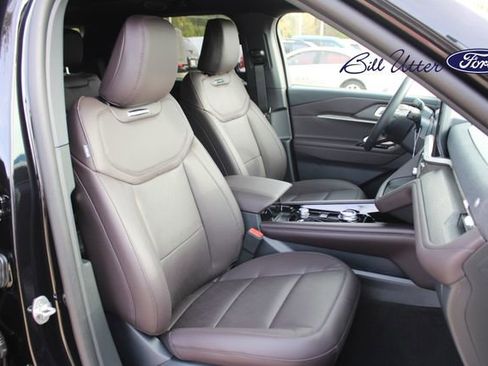 New 2026 Ford Explorer Platinum image 7