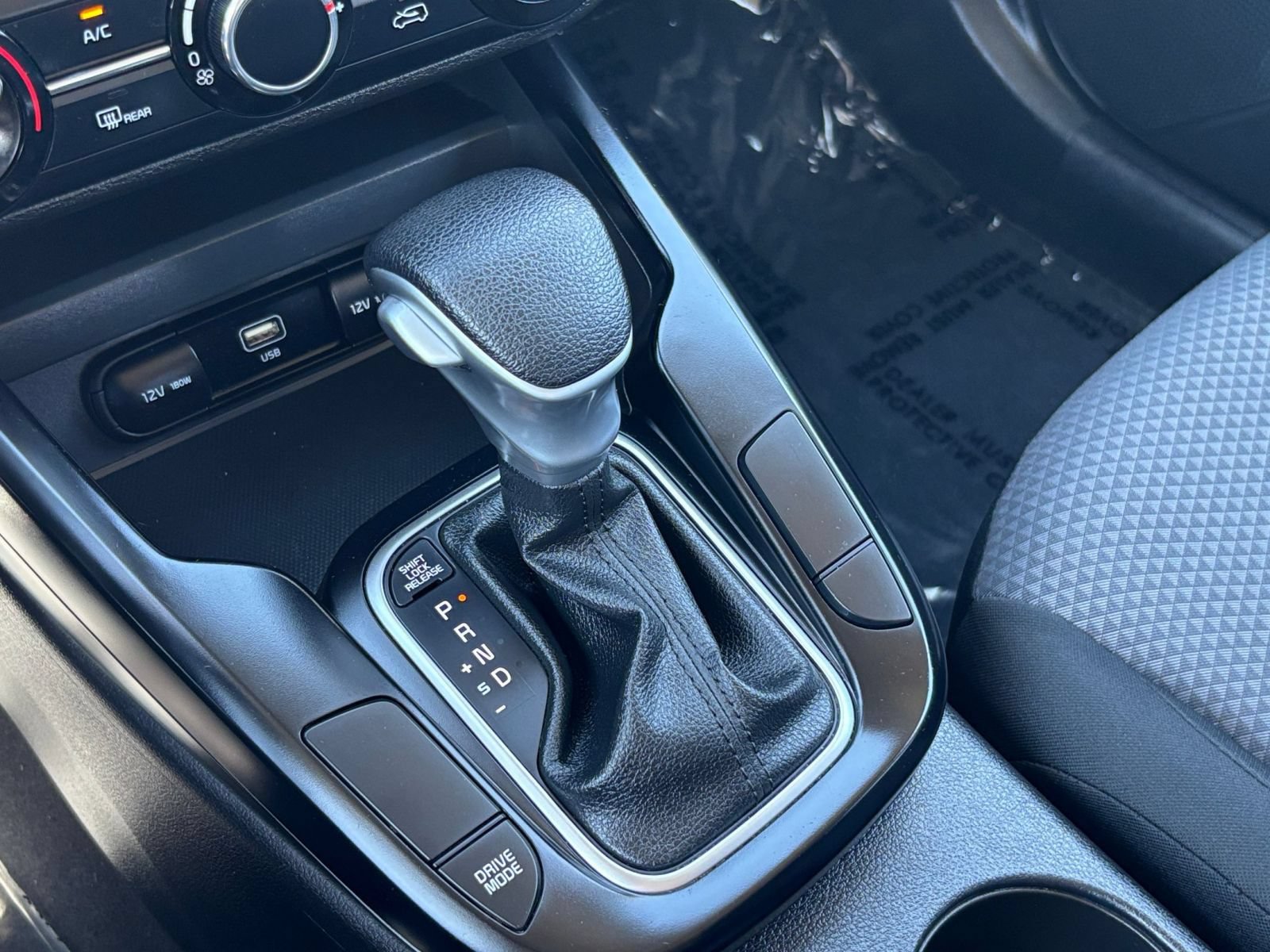Used 2025 Kia Soul LX w/ LX Technology Package FWD image 40