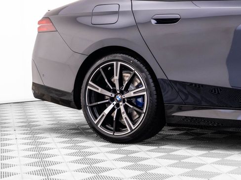 New 2027 BMW 550e xDrive w/ Executive Package AWD/4WD image 34