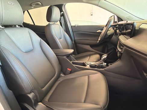 Used 2024 Buick Encore GX Sport Touring w/ Comfort Package image 26