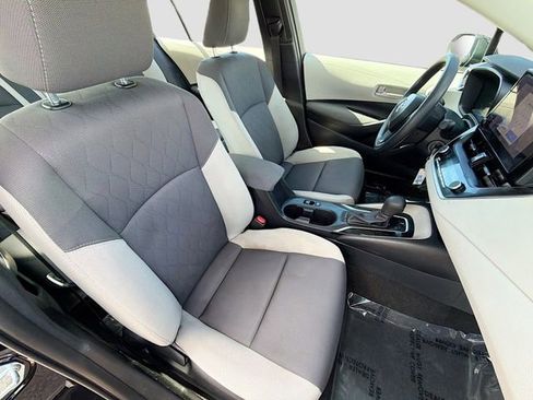 Used 2024 Toyota Corolla LE image 13