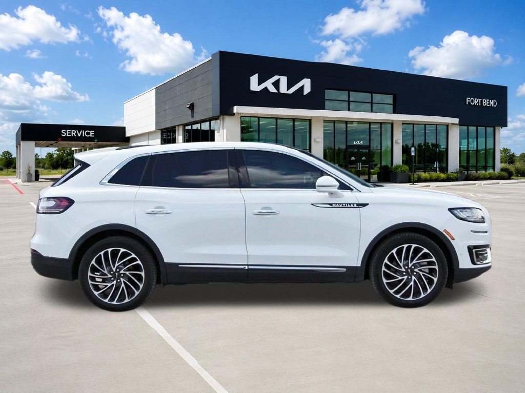 Used 2020 Lincoln Nautilus Reserve w/ Equipment Group 201A FWD image 4