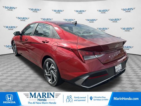 Used 2024 Hyundai Elantra SE FWD image 5