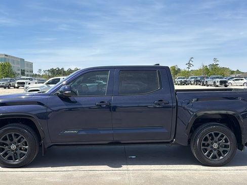 Used 2024 Toyota Tundra Platinum AWD/4WD image 2