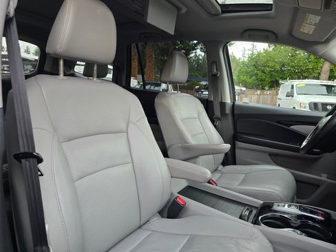Used 2016 Honda Pilot Elite image 10