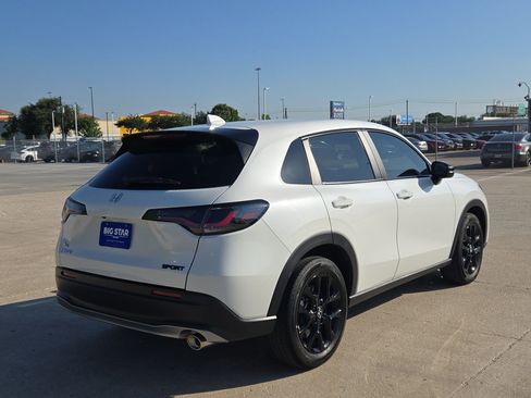 Certified 2025 Honda HR-V Sport image 3