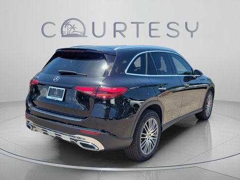 Certified 2026 Mercedes-Benz GLC 300 image 3