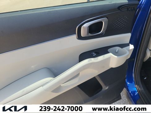 Certified 2023 Kia Sorento S w/ Panoramic Sunroof Package FWD image 12