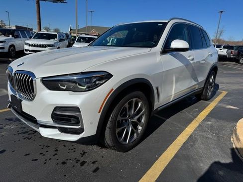 Used 2022 BMW X5 xDrive40i w/ Premium Package image 4