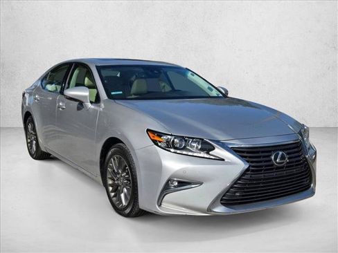 Used 2018 Lexus ES 350 w/ Premier Package image 3