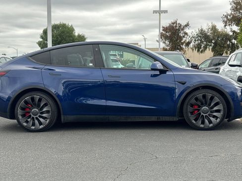 Used 2022 Tesla Model Y Performance AWD/4WD image 4