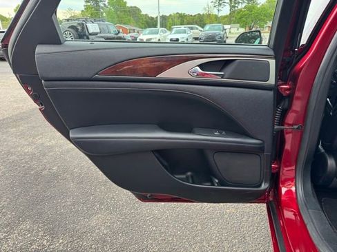 Used 2017 Lincoln MKZ Reserve FWD image 15