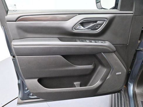 Used 2021 GMC Yukon XL AT4 w/ AT4 Premium Plus Package AWD/4WD image 13