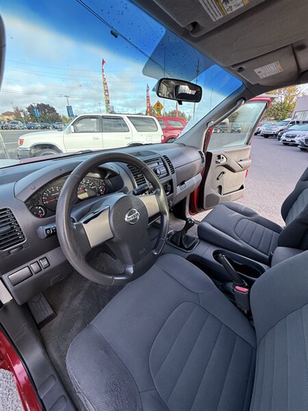 Used 2009 Nissan Frontier XE w/ XE Preferred Pkg RWD image 13