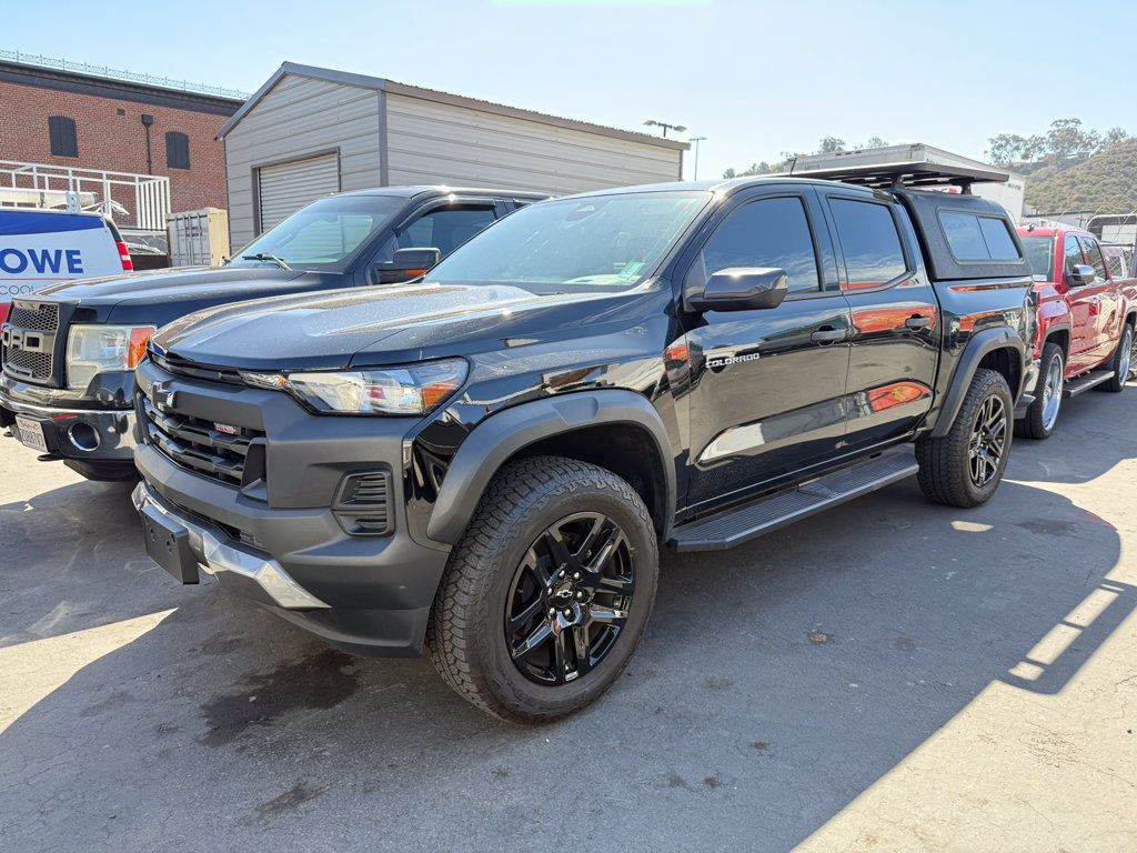 Used 2025 Chevrolet Colorado Trail Boss AWD/4WD image 21