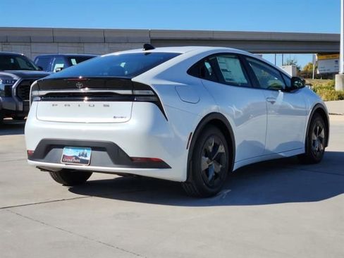 New 2026 Toyota Prius SE image 4