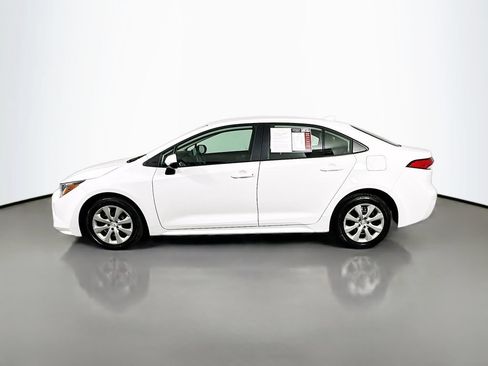 Used 2025 Toyota Corolla LE w/ Convenience Package FWD image 5