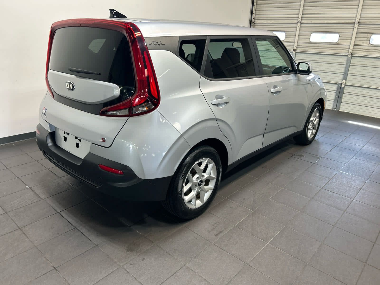 Used 2020 Kia Soul S FWD image 3