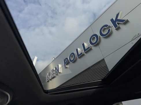 Used 2024 Jeep Grand Cherokee Laredo X w/ Trailer Tow Package image 29