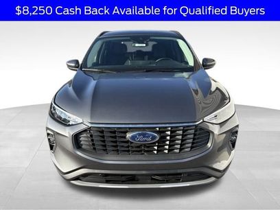 New 2026 Ford Escape SE w/ Class II Trailer Tow Package