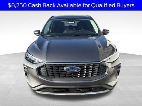 New 2026 Ford Escape SE w/ Class II Trailer Tow Package image 2