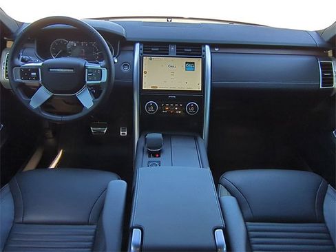 Used 2023 Land Rover Discovery S R-Dynamic image 15