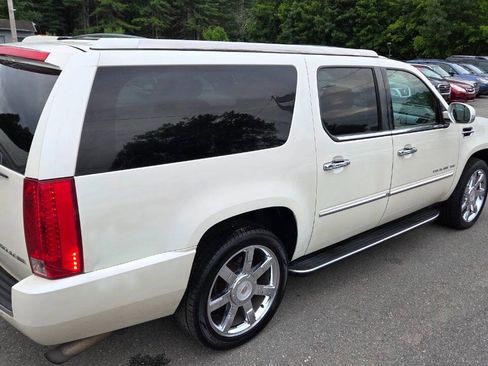 Used 2010 Cadillac Escalade ESV Luxury AWD/4WD image 15