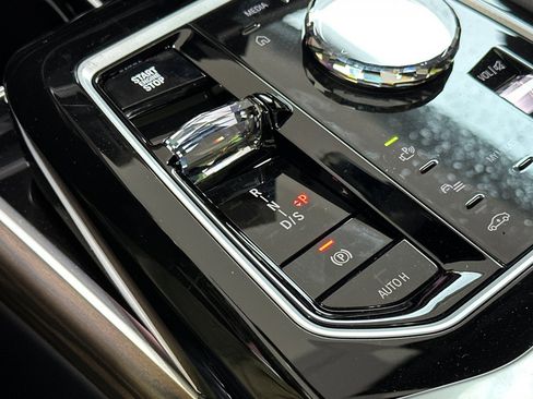 New 2026 BMW 760i xDrive image 18