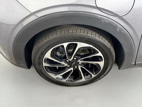 Used 2023 Chevrolet Bolt EUV Premier image 38