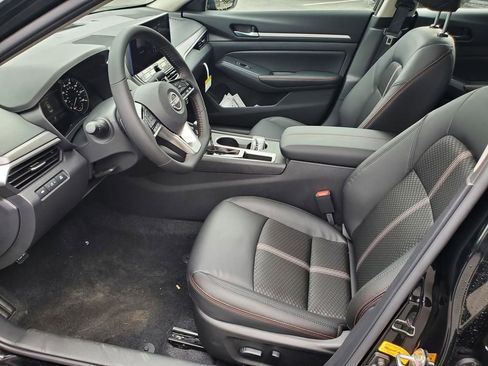 New 2026 Nissan Altima 2.5 SR FWD image 13