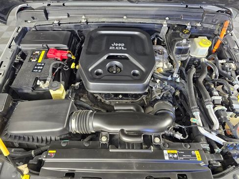 Used 2021 Jeep Wrangler Unlimited Sahara image 9