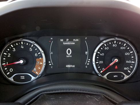 Used 2023 Jeep Renegade Latitude AWD/4WD image 13