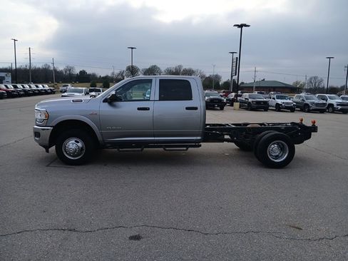 Used 2022 RAM 3500 Tradesman w/ Chrome Appearance Group image 4
