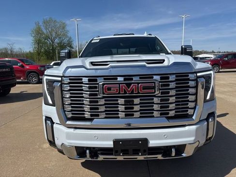 New 2026 GMC Sierra 3500 Denali w/ Denali Reserve Package AWD/4WD image 9