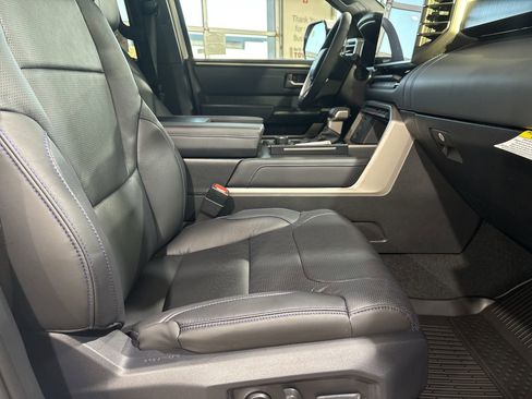 New 2026 Toyota Sequoia Platinum AWD/4WD image 27