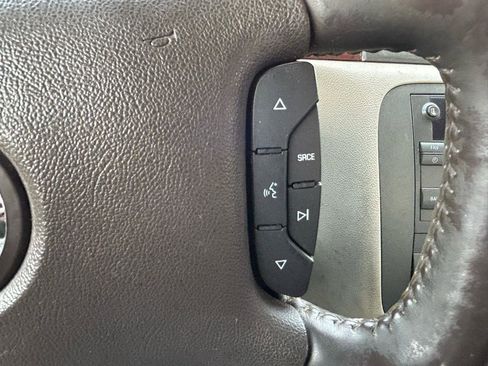 Used 2008 Buick Lucerne CXL w/ Ultra Confidence Package FWD image 19