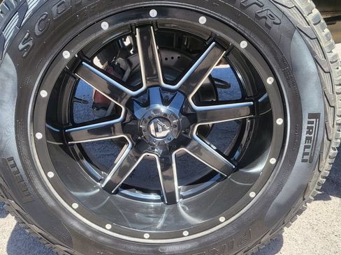 Used 2015 Ford F150 Platinum w/ Equipment Group 701A Luxury AWD/4WD image 14