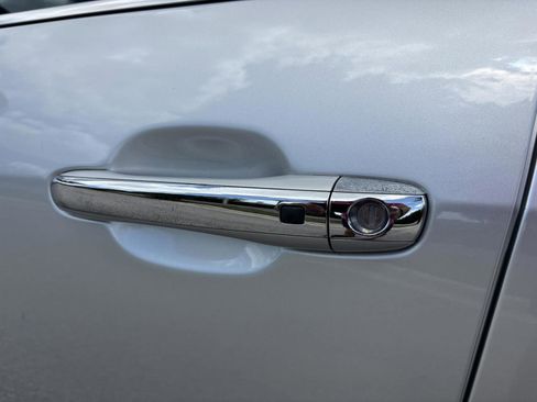 Used 2009 Hyundai Genesis 4.6 w/ Technology Pkg 5 image 32