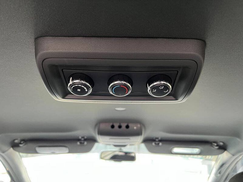 Used 2017 Dodge Grand Caravan SE FWD image 35