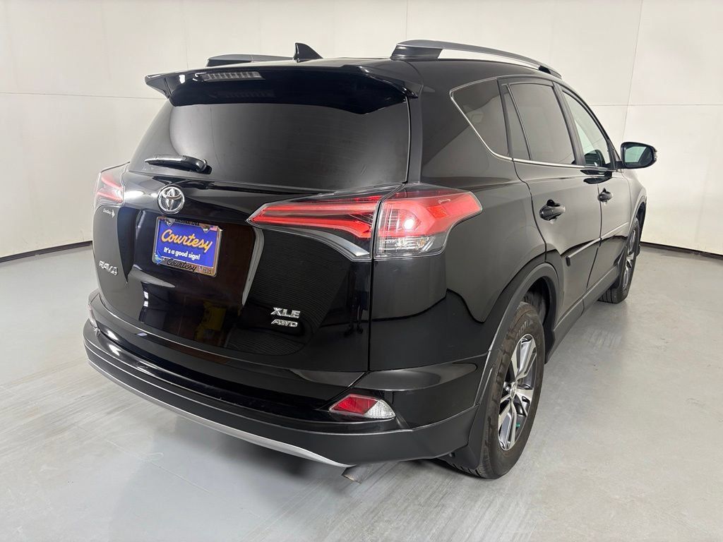 Used 2018 Toyota RAV4 XLE w/ Plus Extra Value Package AWD/4WD image 8
