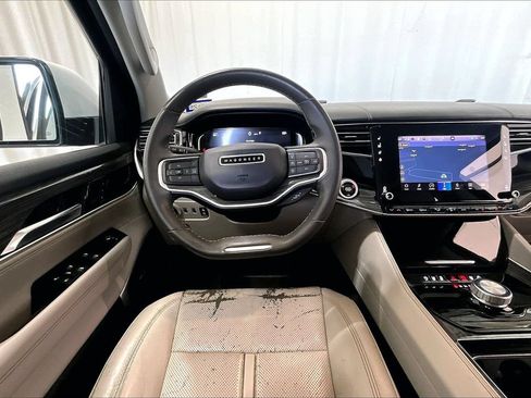 Used 2022 Jeep Wagoneer Series II w/ Premium Group I RWD image 14